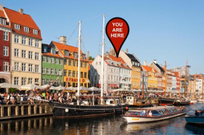 Authentic Copenhagen Apartment by Nyhavn, Copenhagen